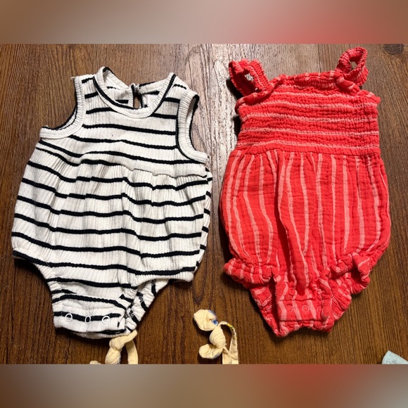 Five Rompers - Picture 2 of 9